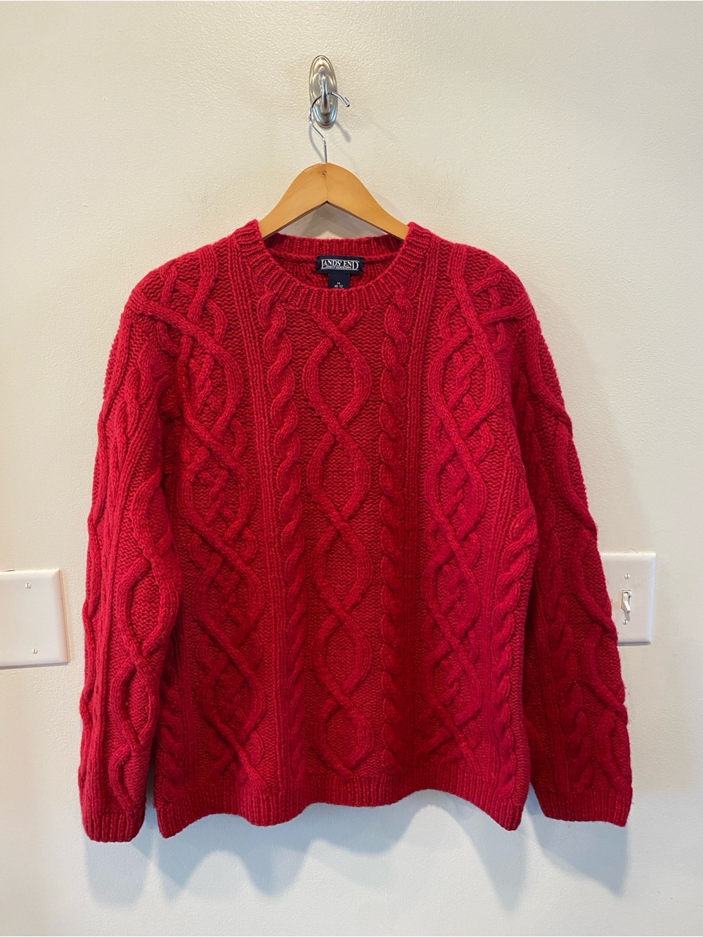 Lands' End vintage Women’s Cable Knit Wool Sweater size medium Aran fisherman
